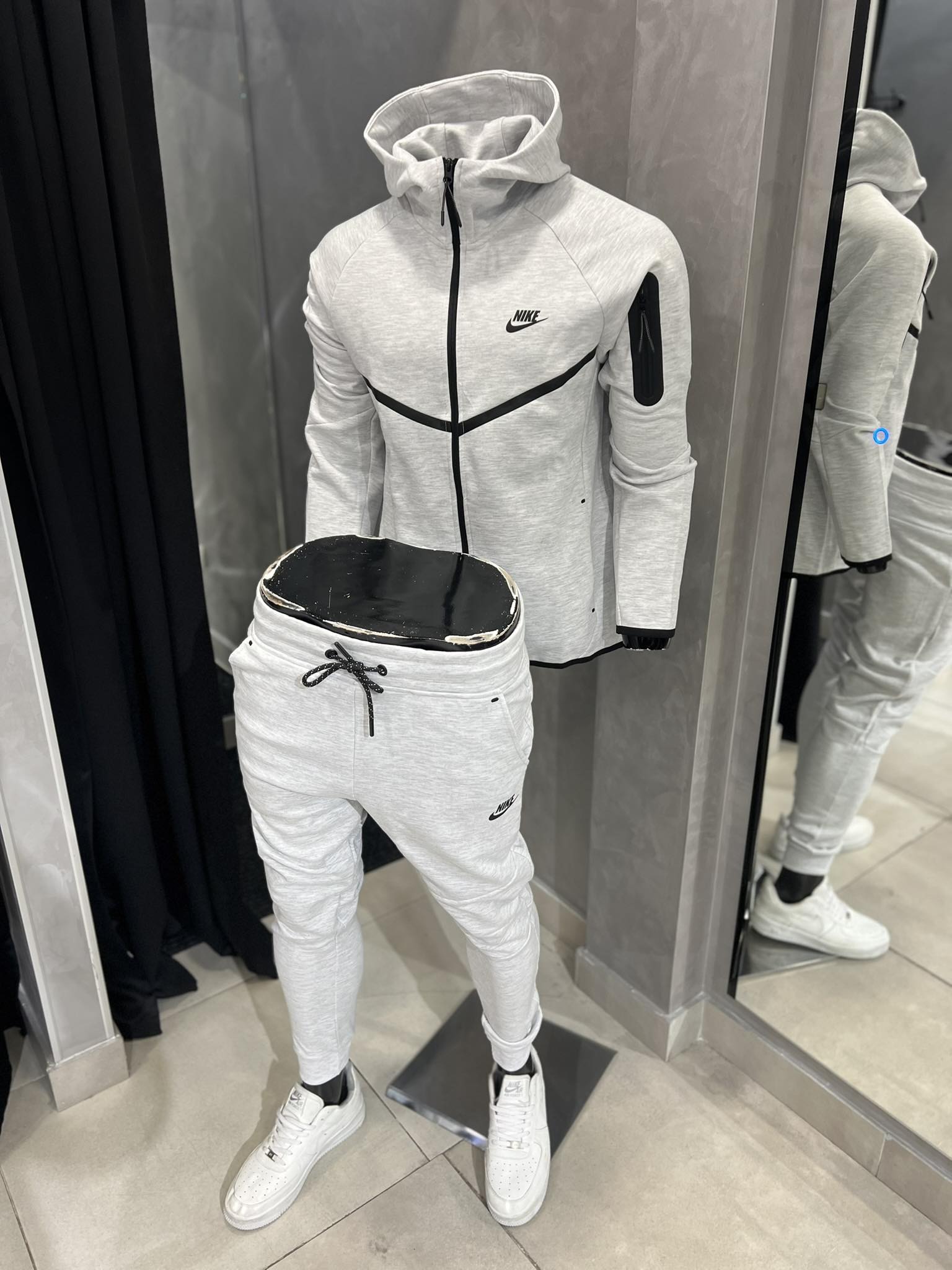 NIKE TRENERKA
